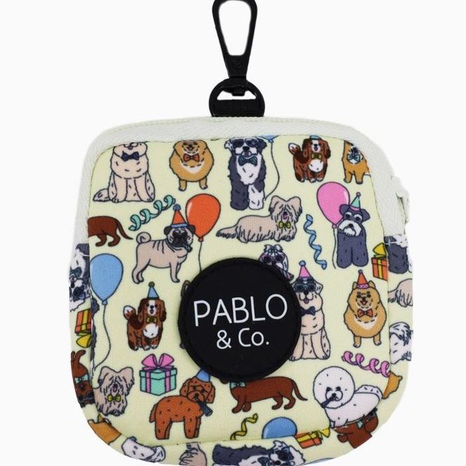 Hovedbilde Pablo Godbitholder med motiv av party hunder