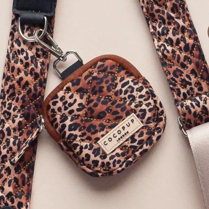 Cocopup quiltet godbitholder med krok
