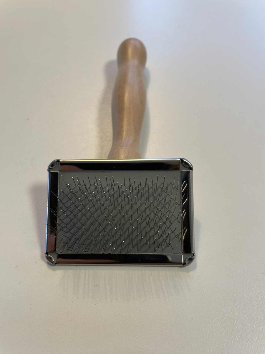 Bymilo Karde med trehåndtak